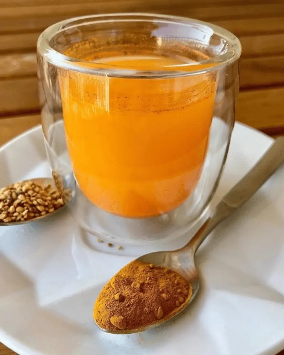 Shot matinal de cúrcuma y jengibre