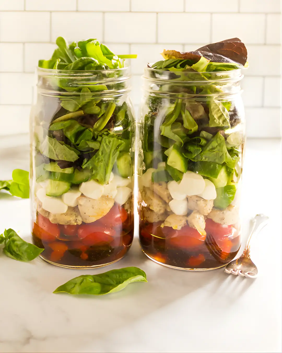 Ensalada caprese en frasco